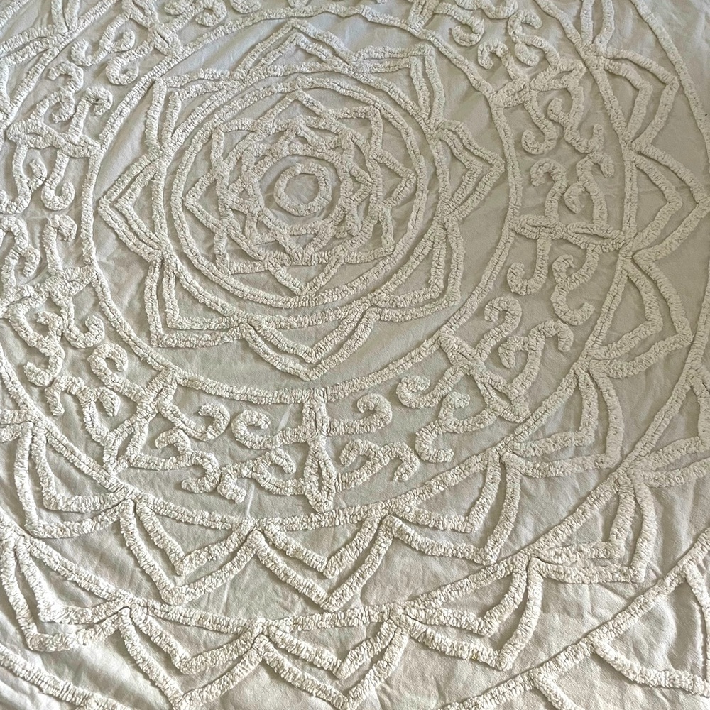 Urban Outfitters Home Twin bedspread off white